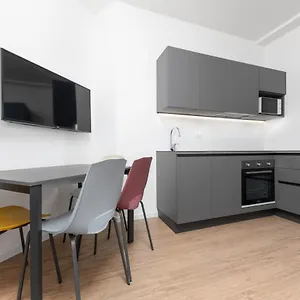 Apartment Casa Da Mirabello, Milan